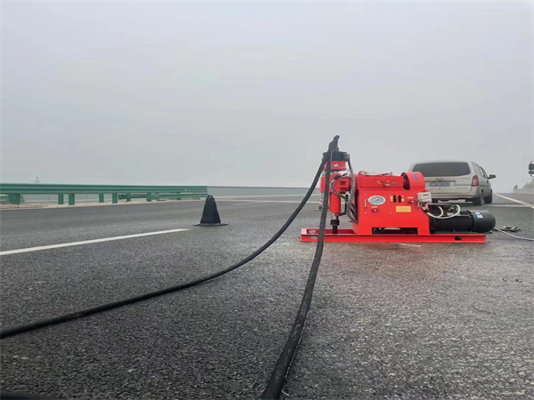 罗城马路路基路面开裂下沉注浆加固灌浆
